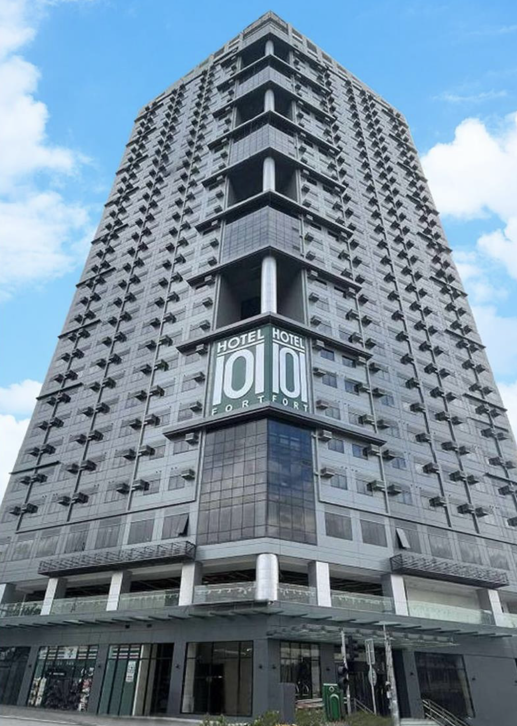 ホテル101；フォートの外観